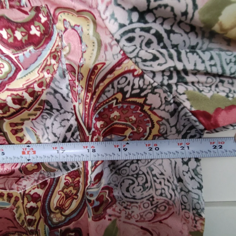 Delicates Tall Medium Pajamas Luxurious Silky Elegant Feel Modest Comfy EUC